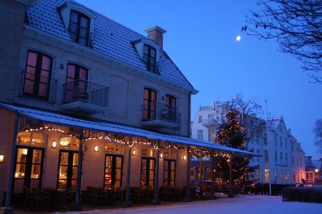 Hotel Graaf Bernstorff Schiermonnikoog Esterno foto