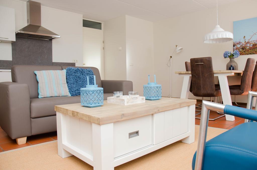 Hotel Graaf Bernstorff Schiermonnikoog Esterno foto