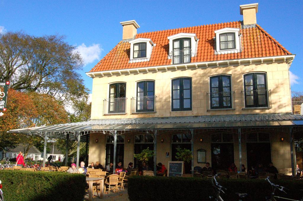 Hotel Graaf Bernstorff Schiermonnikoog Esterno foto