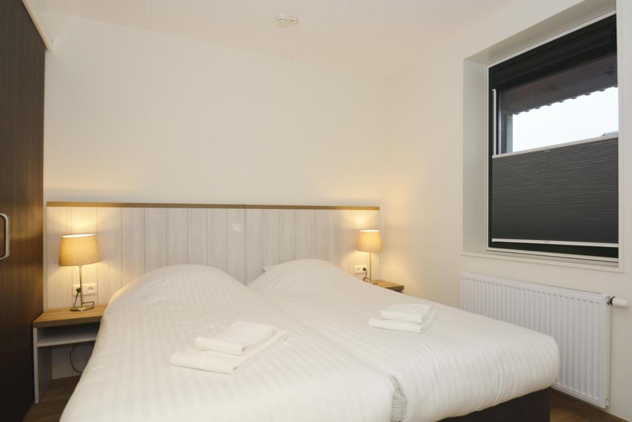 Hotel Graaf Bernstorff Schiermonnikoog Esterno foto
